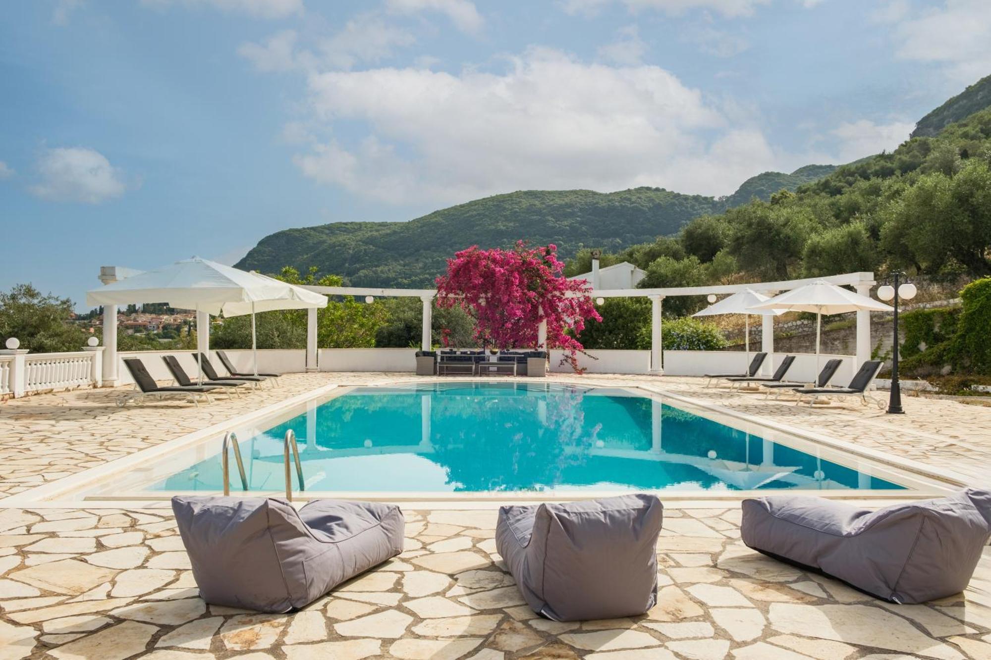 Cecilia Exclusive Corfu Doukádes
