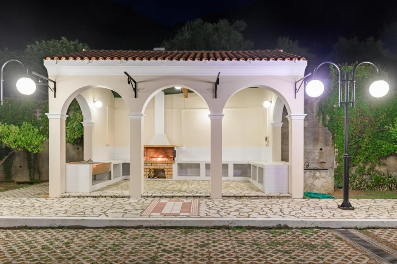 Cecilia Exclusive Corfu * Doukades