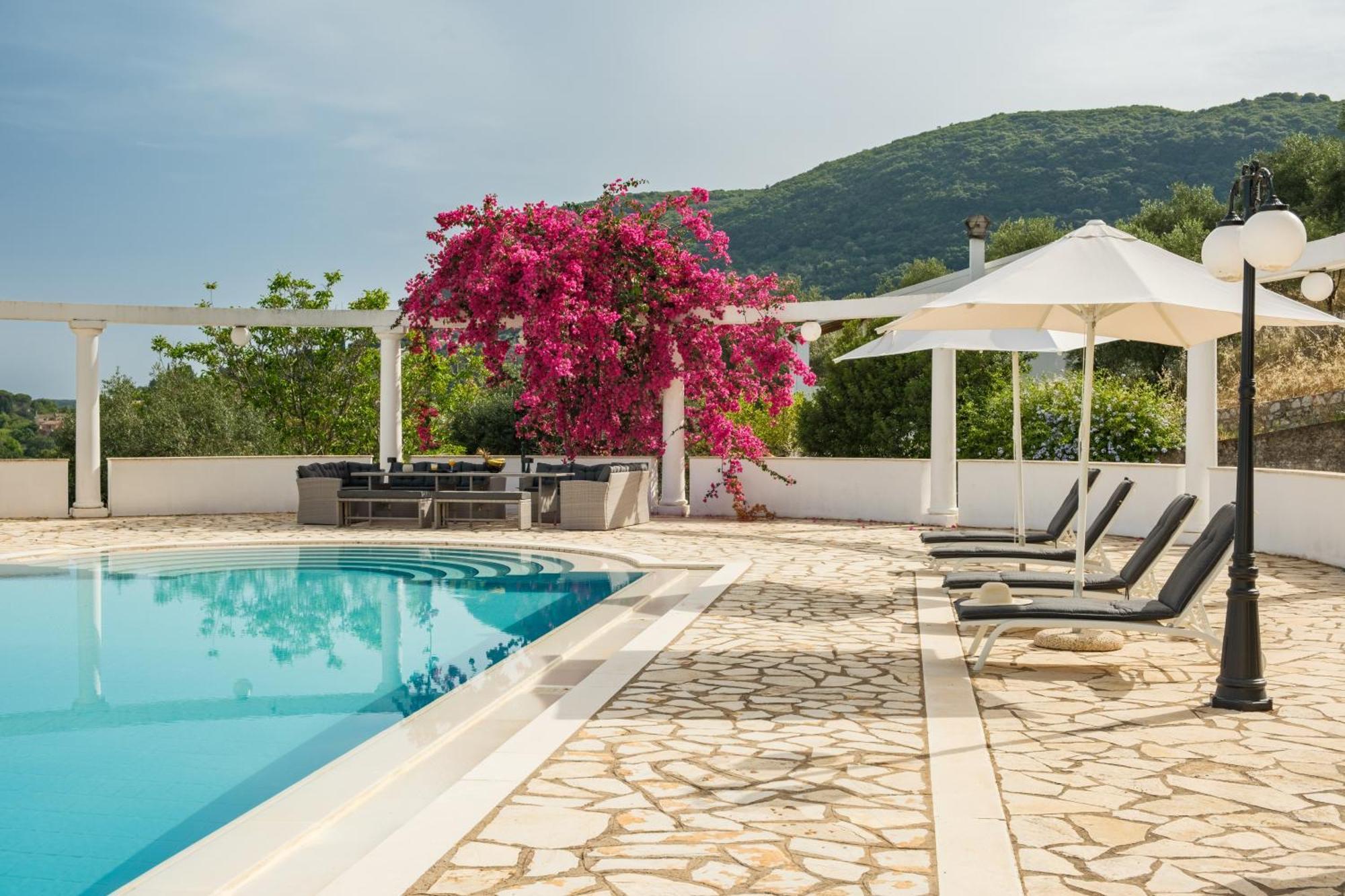 Cecilia Exclusive Corfu *